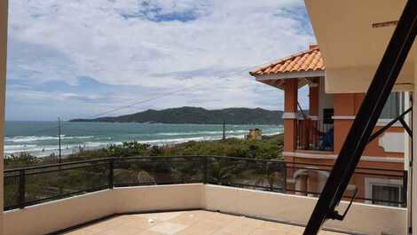 Residencial frente al mar ya 40m de la arena!