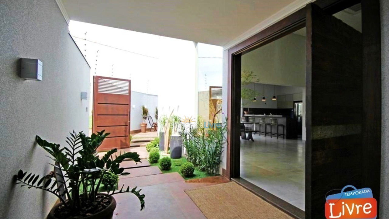Casa para alquiler de vacaciones em Olímpia (Thermas Dos Laranjais)