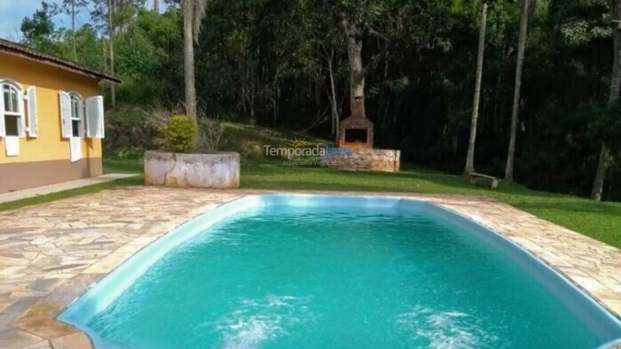 Granja para alquiler de vacaciones em São Lourenço da Serra (Sitio)