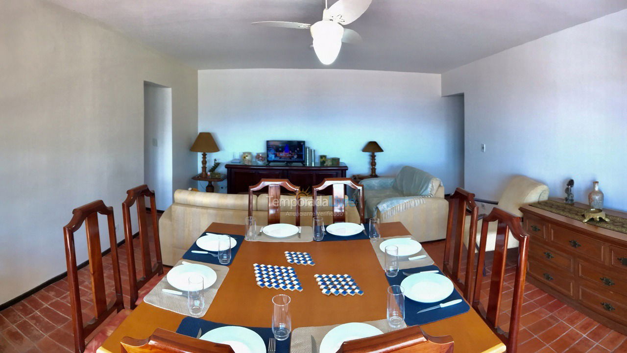 Apartamento para aluguel de temporada em Ubatuba (Praia das Toninhas)