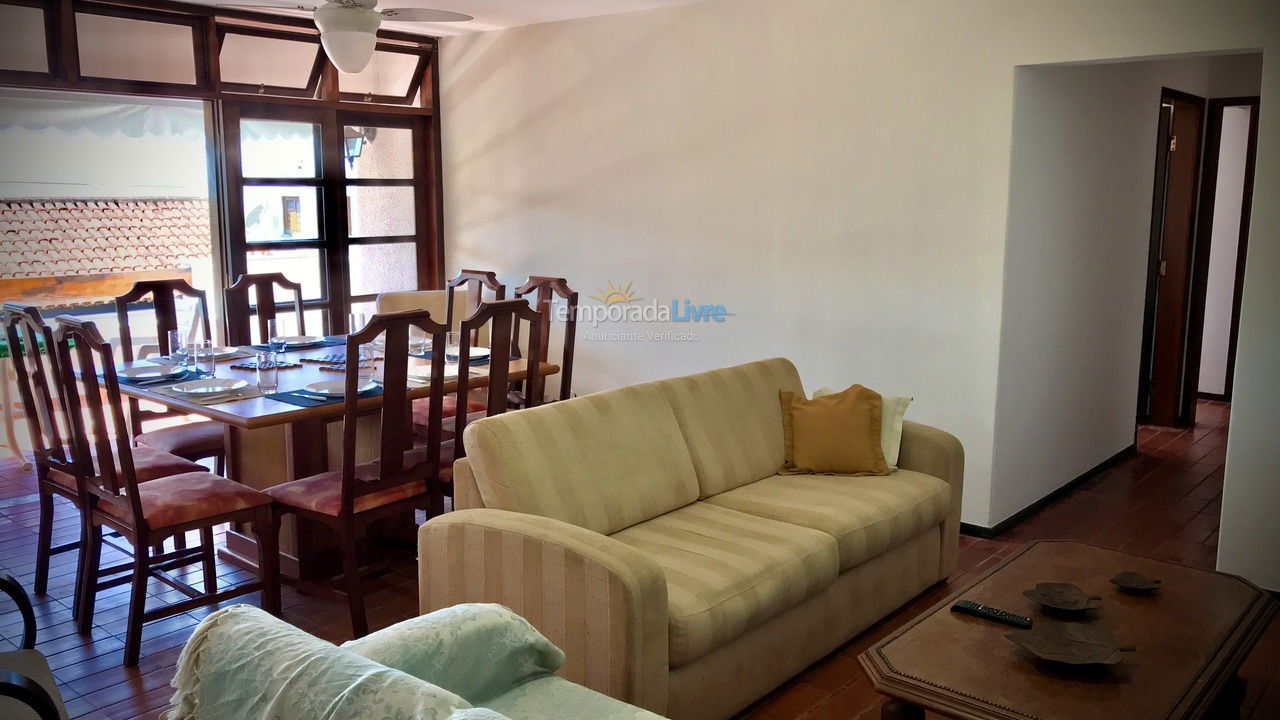 Apartamento para aluguel de temporada em Ubatuba (Praia das Toninhas)