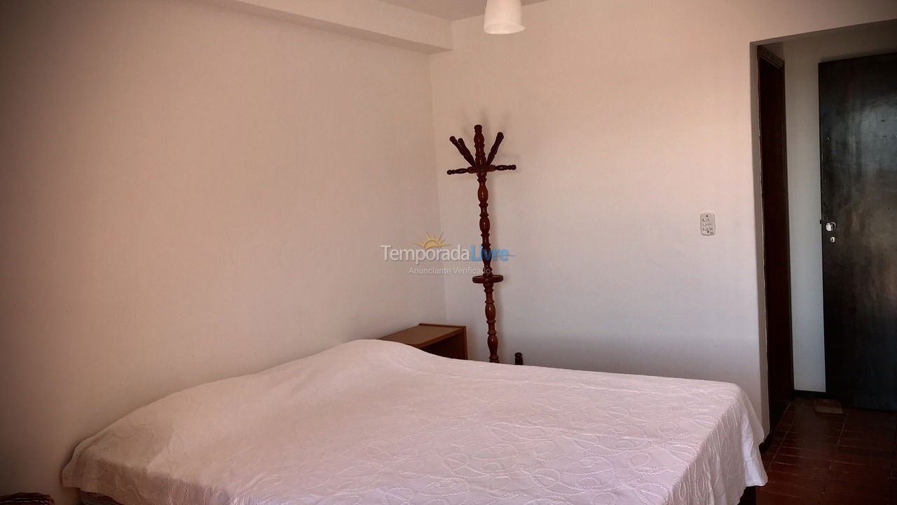 Apartamento para aluguel de temporada em Ubatuba (Praia das Toninhas)