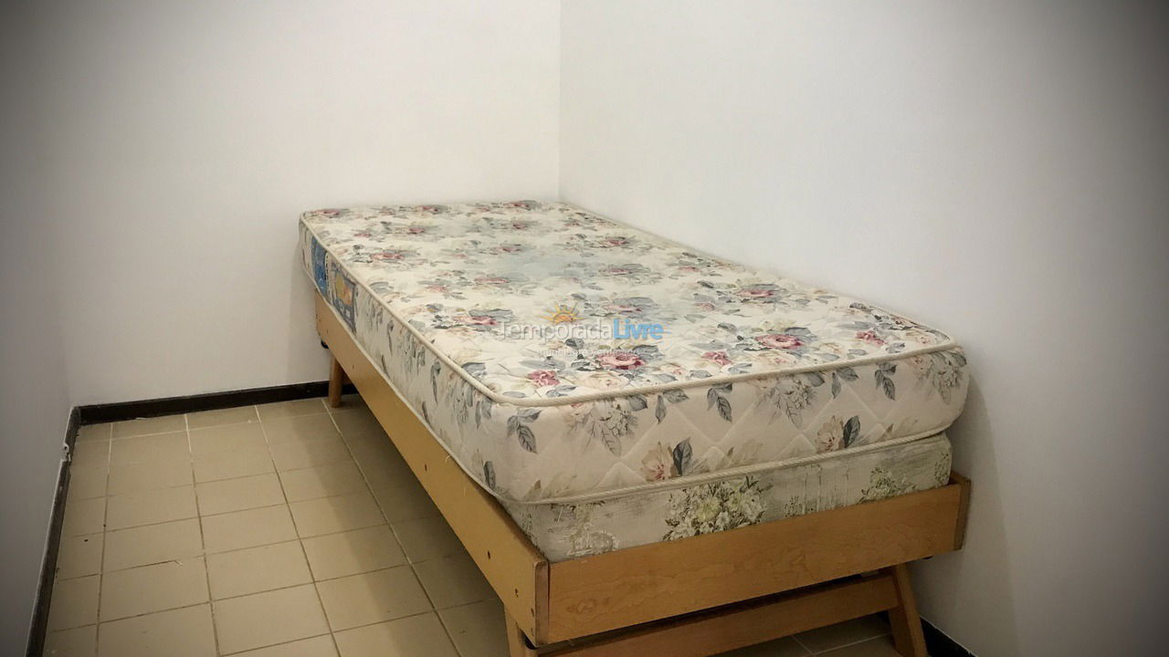 Apartamento para aluguel de temporada em Ubatuba (Praia das Toninhas)