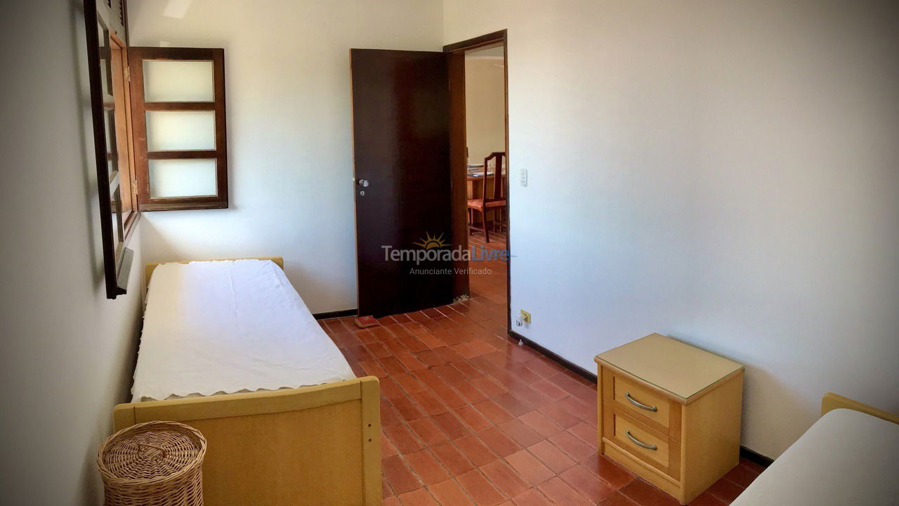 Apartamento para aluguel de temporada em Ubatuba (Praia das Toninhas)