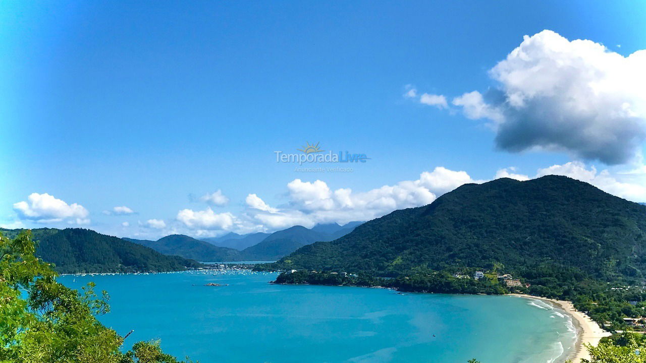 Apartamento para aluguel de temporada em Ubatuba (Praia das Toninhas)