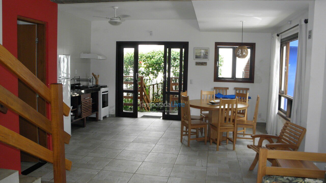 Casa para alquiler de vacaciones em Ubatuba (Praia do Lázaro)