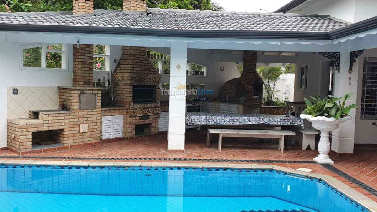 Casa para alquiler de vacaciones em Bertioga (Praia de Guaratuba)