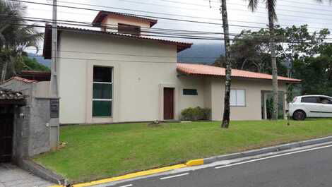 Casa para alugar em Ubatuba - Praia da Santa Rita