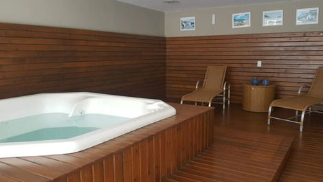 JACUZZI DO CONDOMINIO