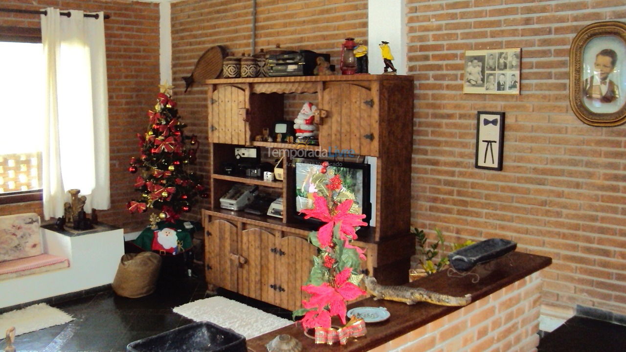 Casa para aluguel de temporada em São Sebastião (Boraceia 2)