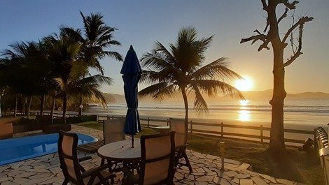 Casa Pé Na Areia, Frente Mar, 16 pess, Praia da Fortaleza, Ubatuba/SP.