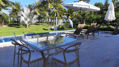 Comfortable House Guarajuba Oceanfront 5/4. 18 beds.Contact us!