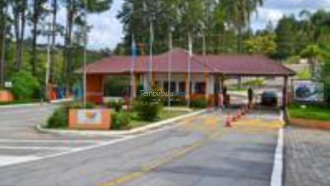 Granja para alquiler de vacaciones em Mairinque (Condomínio Porta do Sol)
