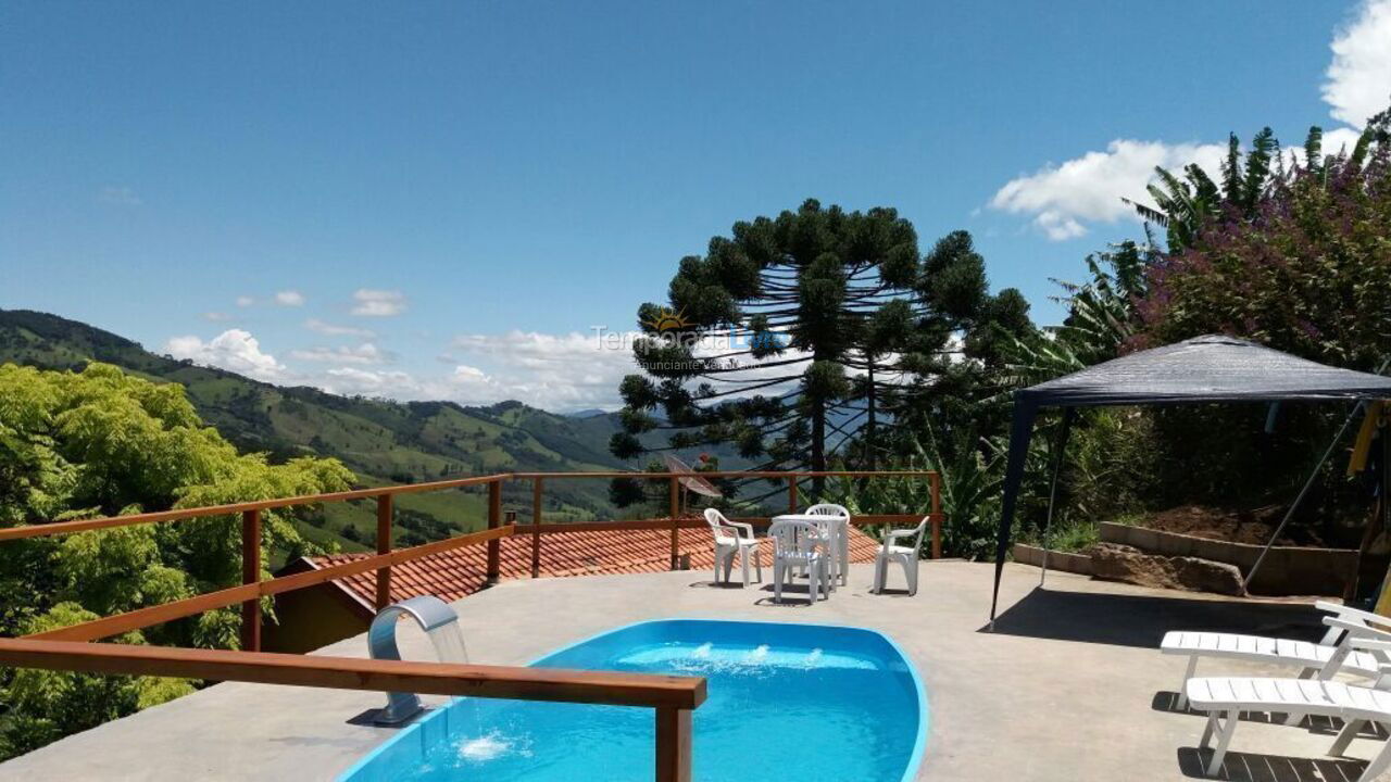 Casa para alquiler de vacaciones em Sao Bento do Sapucai (Paiol Grande Toldi)