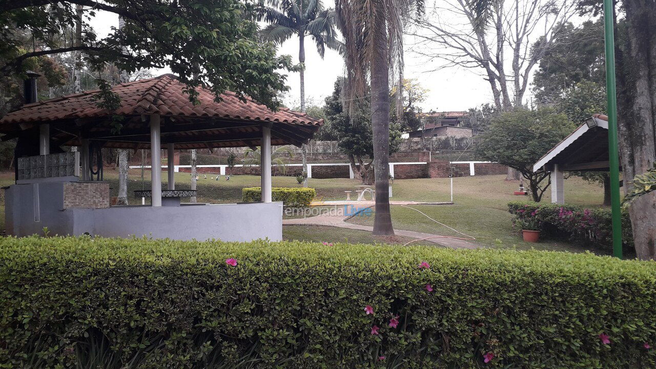 Casa para alquiler de vacaciones em Atibaia (Jardim Estãncia Brasil)