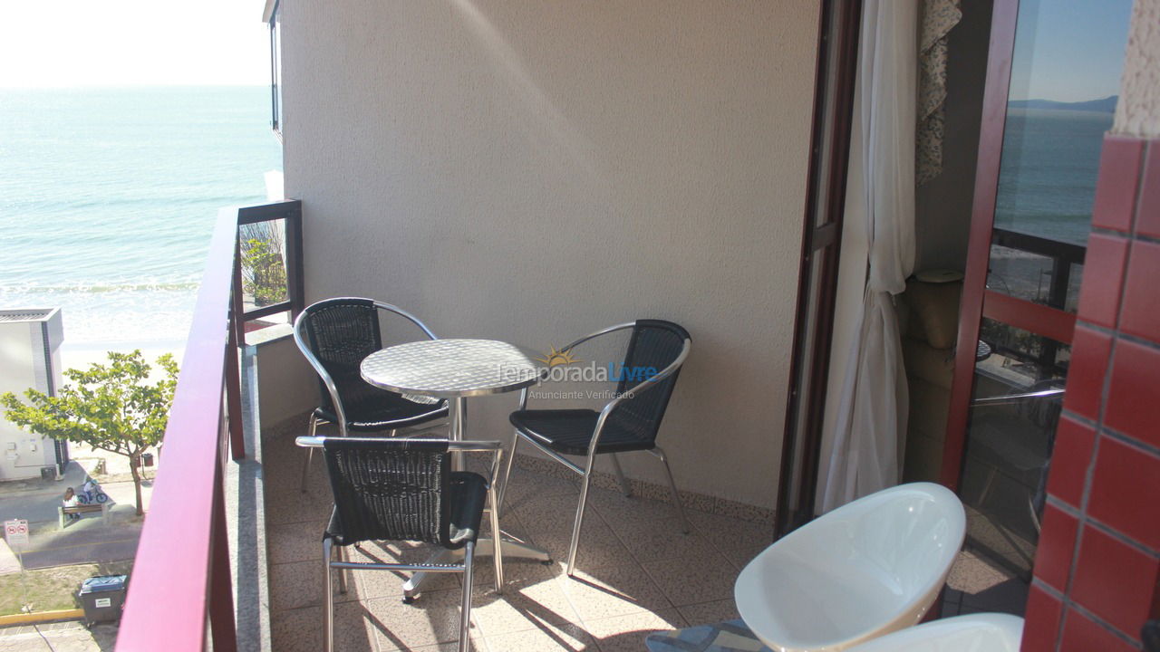 Apartment for vacation rental in Itapema (Meia Praia)