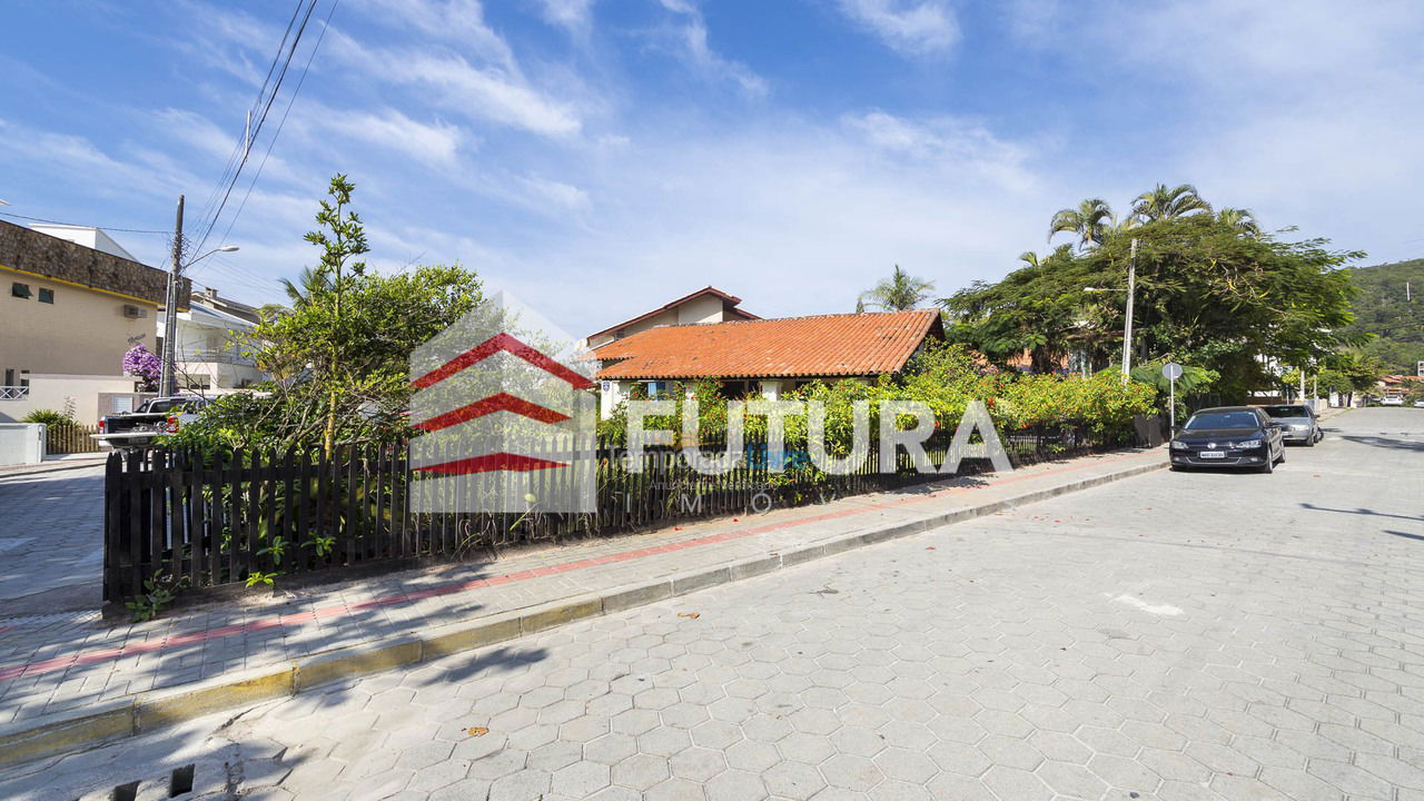 Casa para aluguel de temporada em Bombinhas (Praia de Bombas)