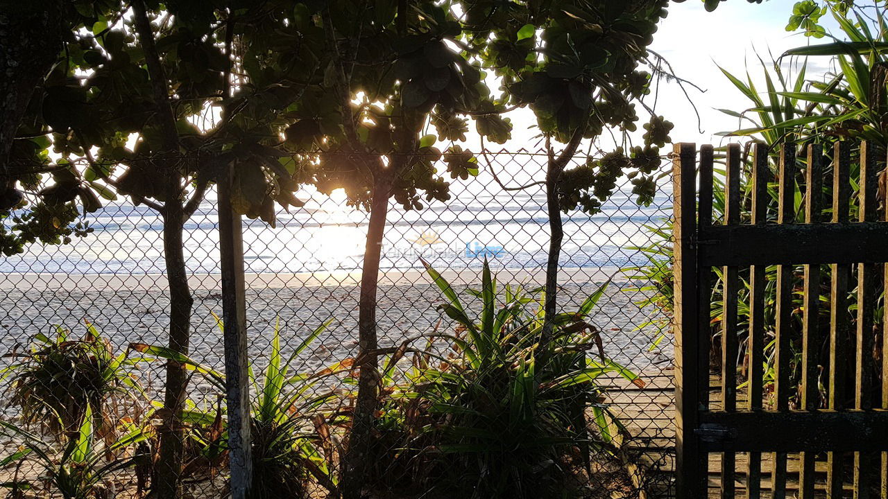 Casa para aluguel de temporada em Ubatuba (Praia das Toninhas)