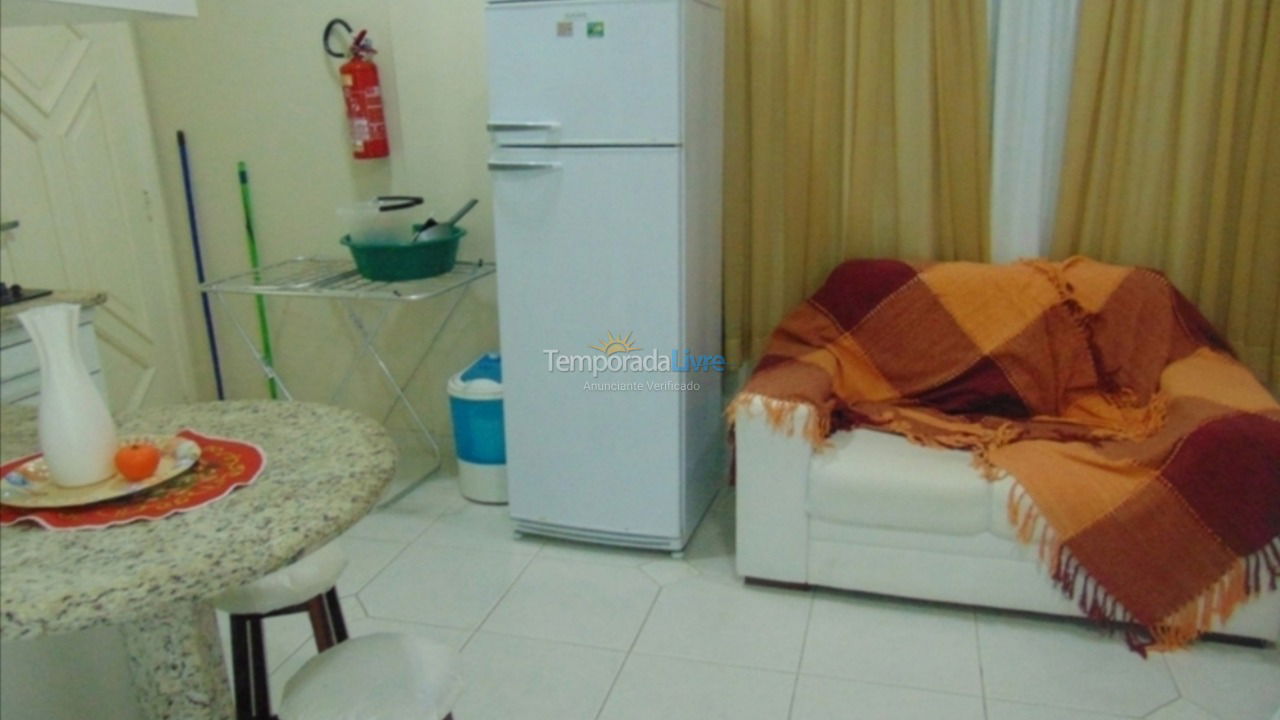 Apartamento para aluguel de temporada em Governador Celso Ramos (Praia de Palmas)