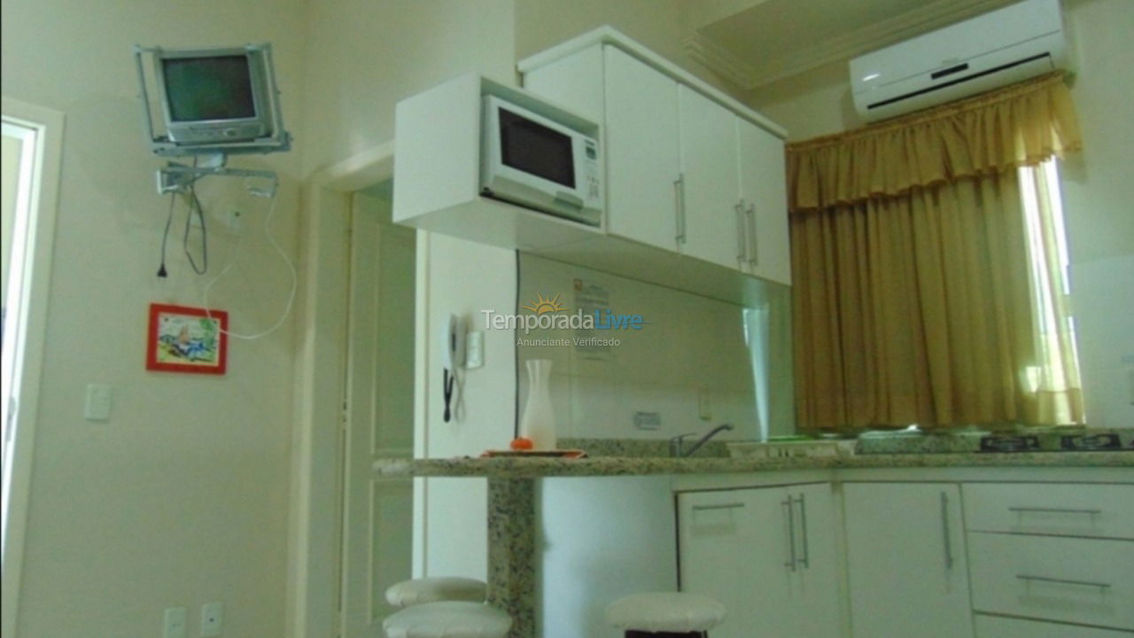 Apartamento para aluguel de temporada em Governador Celso Ramos (Praia de Palmas)