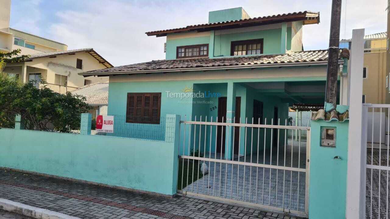 House for vacation rental in Bombinhas (Praia de Bombas)