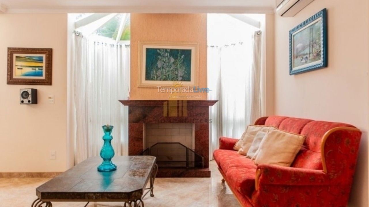 Casa para aluguel de temporada em Florianopolis (Jurerê Internacional)