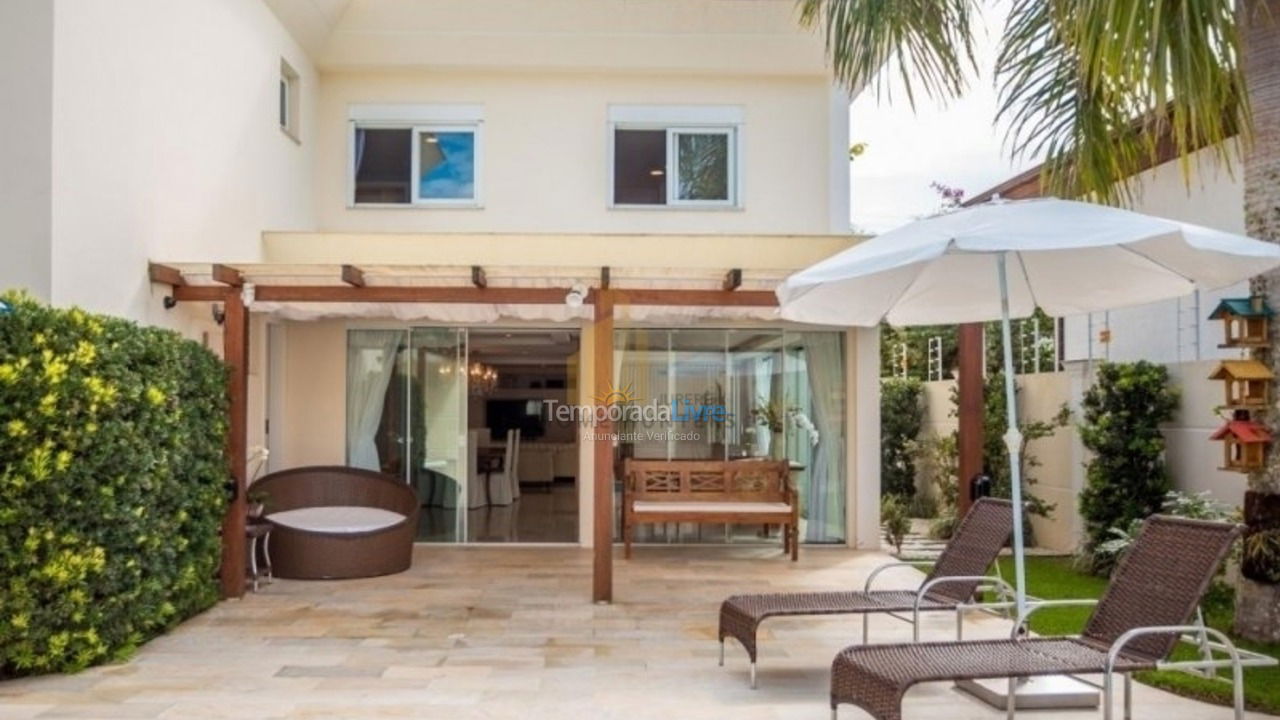 Casa para aluguel de temporada em Florianopolis (Jurerê Internacional)