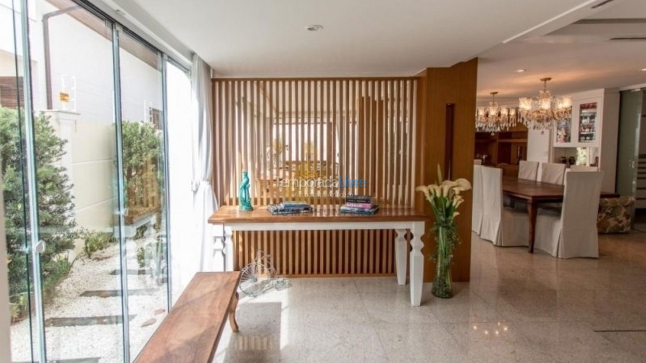 Casa para aluguel de temporada em Florianopolis (Jurerê Internacional)