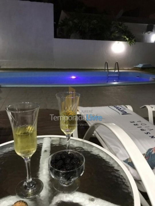 Casa para aluguel de temporada em Florianopolis (Jurerê Internacional)