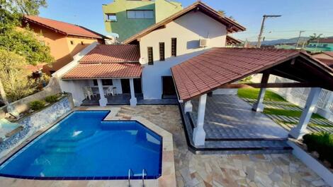 Casa para alugar em Penha - Armaçao