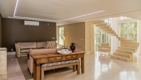 Sale, Luxury house in Jurerê Internacional - CA224