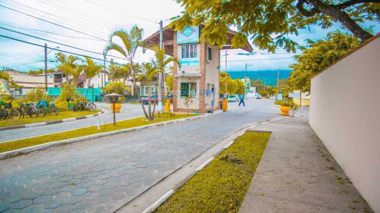 Casa para alquiler de vacaciones em Caraguatatuba (Massaguaçu)