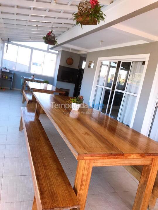 Casa para alquiler de vacaciones em Bombinhas (Praia de Zimbros)