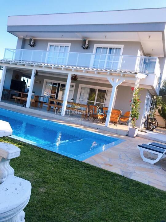 Casa para alquiler de vacaciones em Bombinhas (Praia de Zimbros)