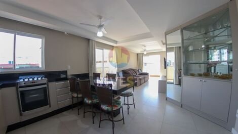 Apt 1st floor, front, with two bedrooms and sea view, being:
