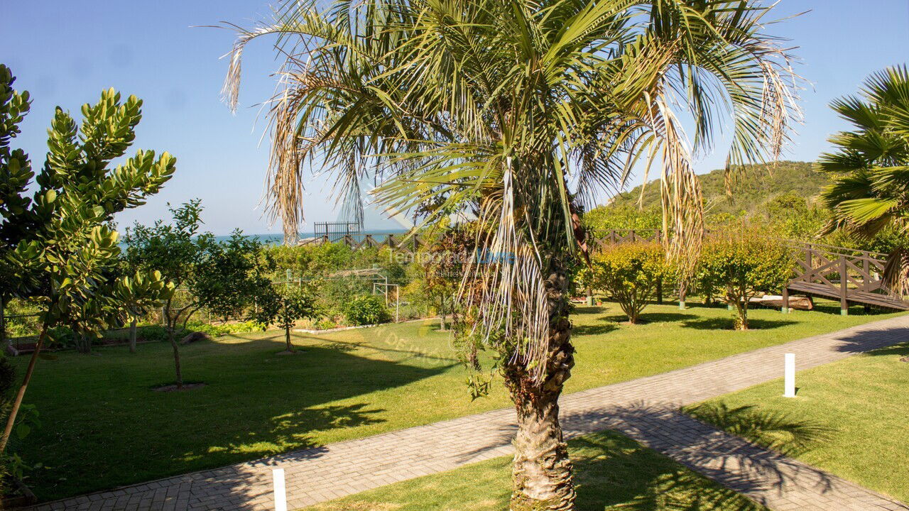 Casa para aluguel de temporada em Bombinhas (Praia de Quatro Ilhas)