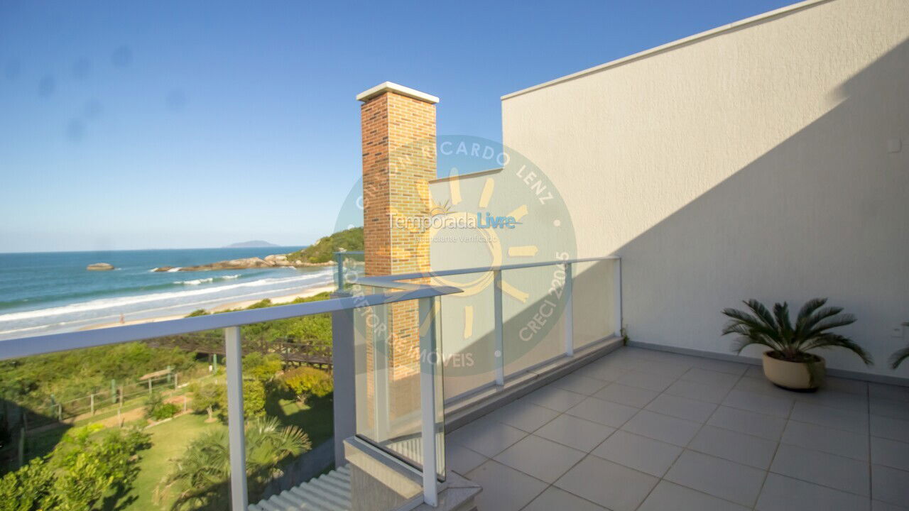 Casa para aluguel de temporada em Bombinhas (Praia de Quatro Ilhas)