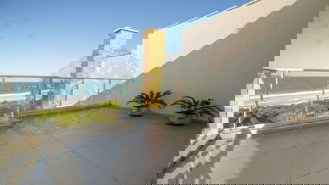 Casa com 4 suítes em condomínio com piscina frente mar - Quatro Ilhas