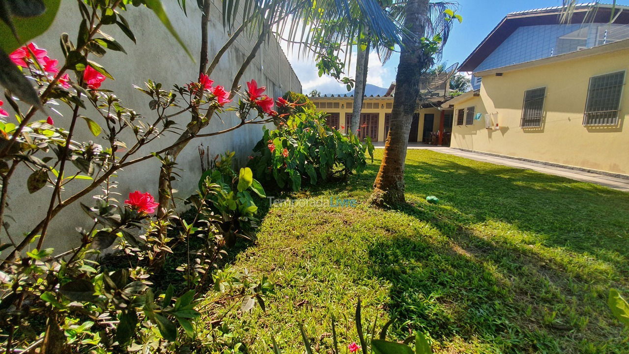 Casa para aluguel de temporada em Ubatuba (Maranduba)