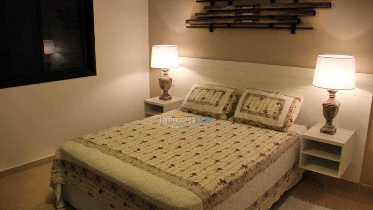 Casa para alquiler de vacaciones em São Sebastião (Praia da Baleia)