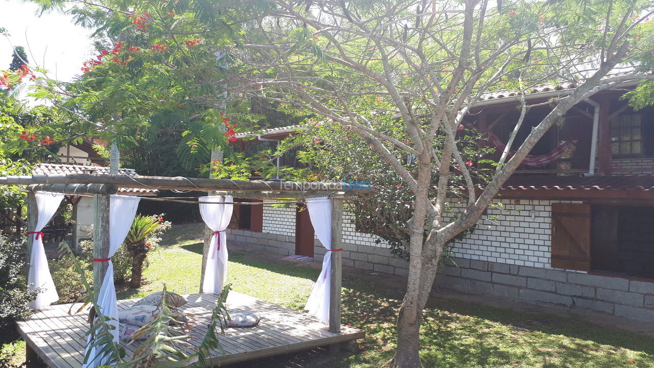 Casa para alquiler de vacaciones em Imbituba (Praia do Rosa)