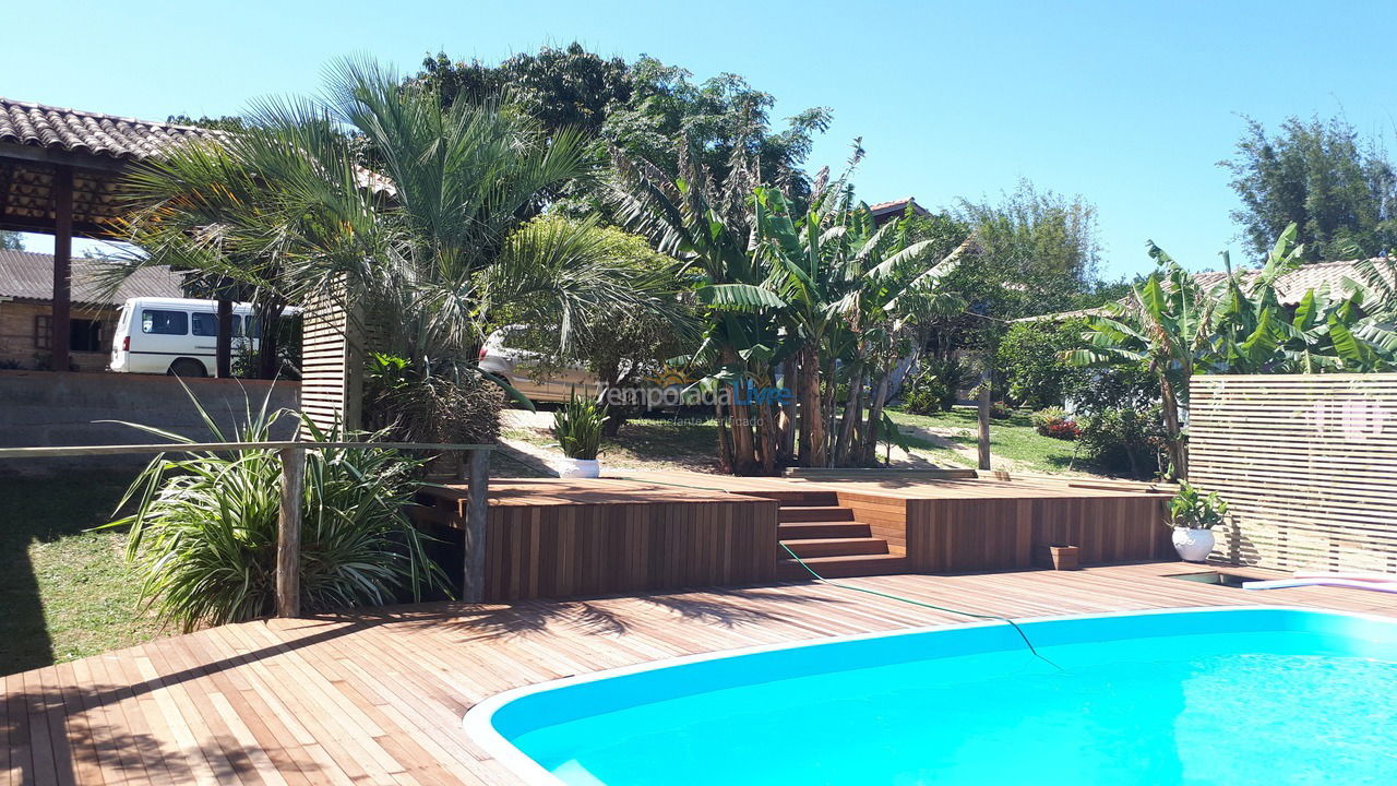 Casa para aluguel de temporada em Imbituba (Praia do Rosa)