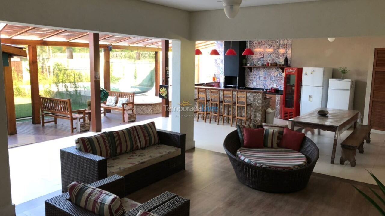 Casa para alquiler de vacaciones em São Sebastião (Camburi)