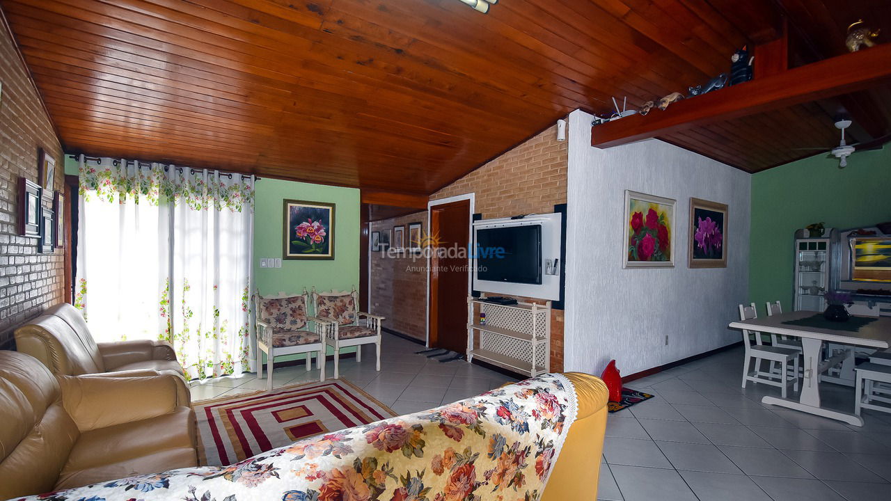 House for vacation rental in Ubatuba (Praia do Tenório)