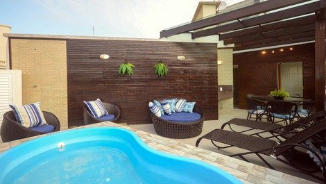 Penthouse with heated pool in Bombinhas