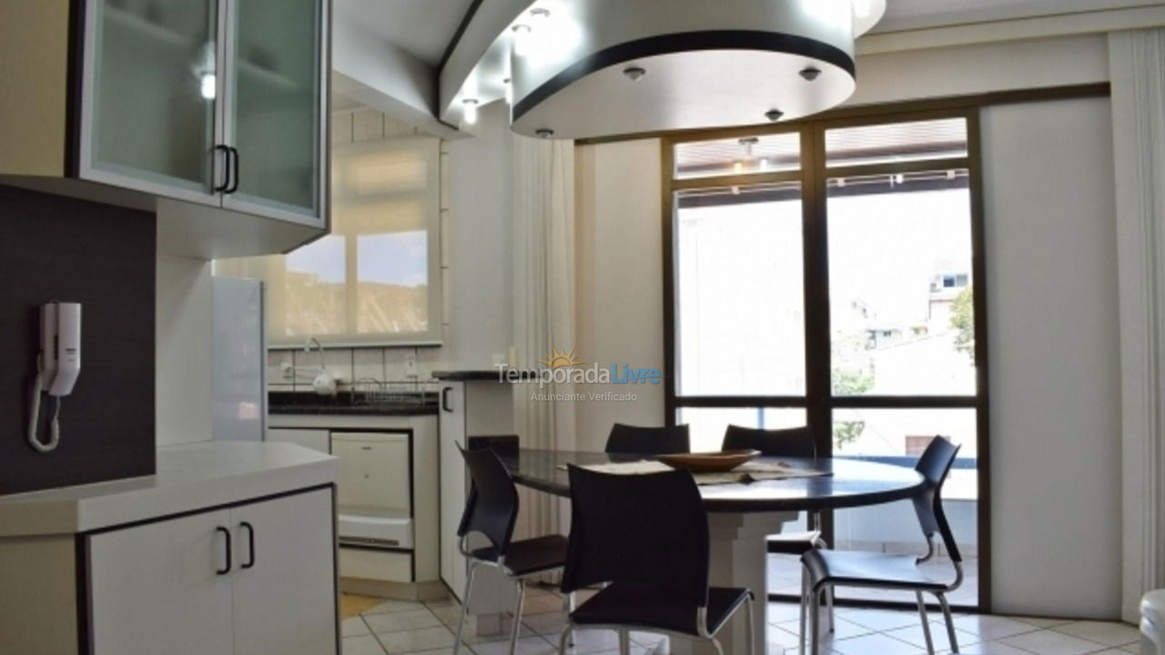 Apartamento para alquiler de vacaciones em Florianópolis (Jurere Tradicional)