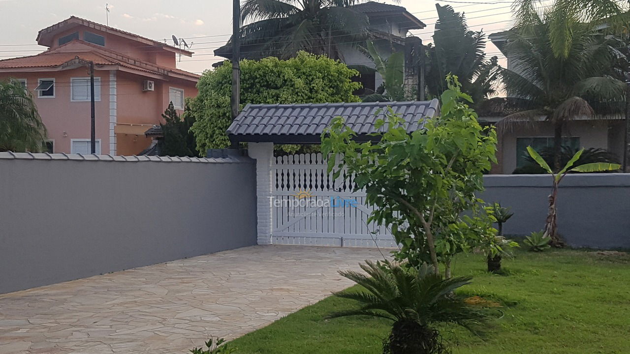 Casa para aluguel de temporada em Bertioga (Condominio Morada da Praia)