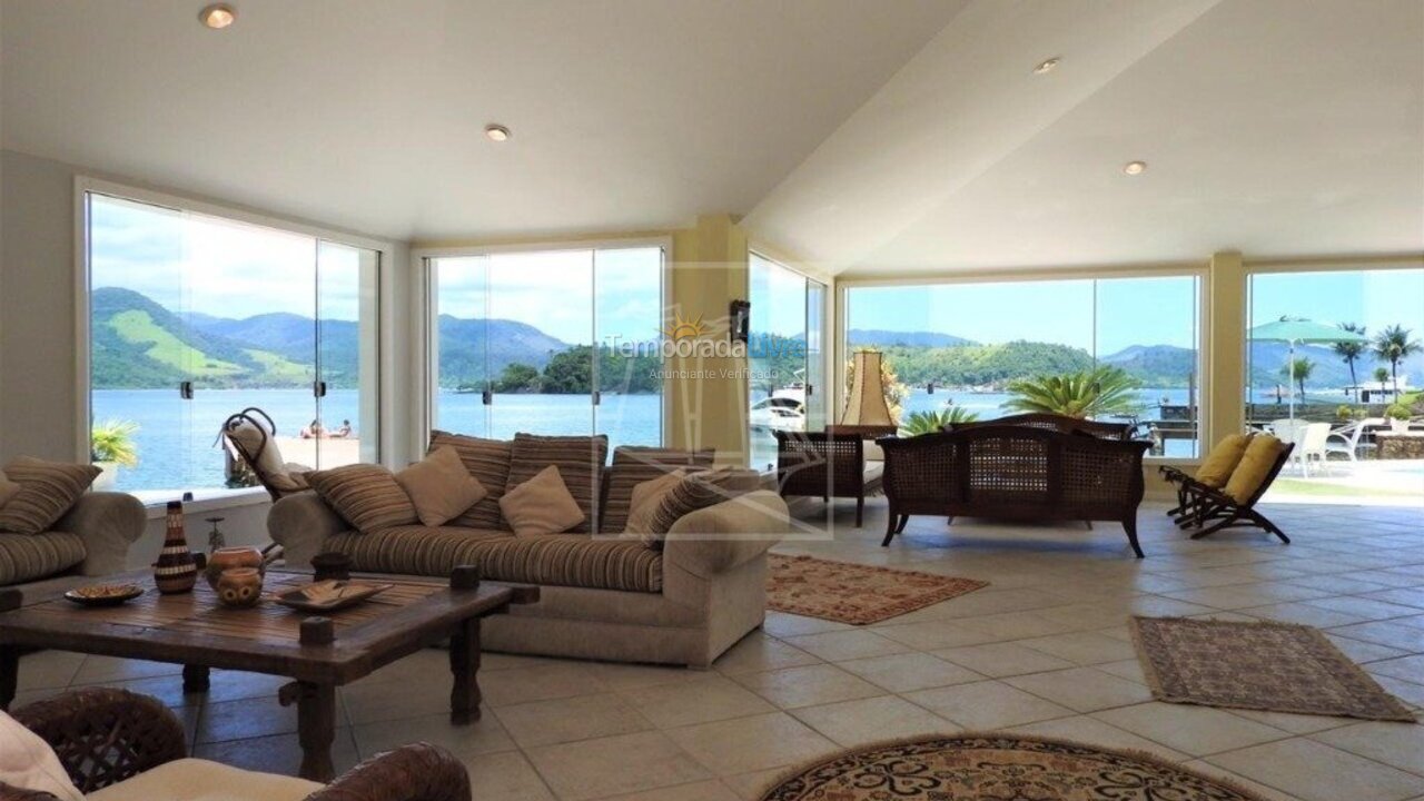 House for vacation rental in Angra dos Reis (Condomínio Caieirinhas)