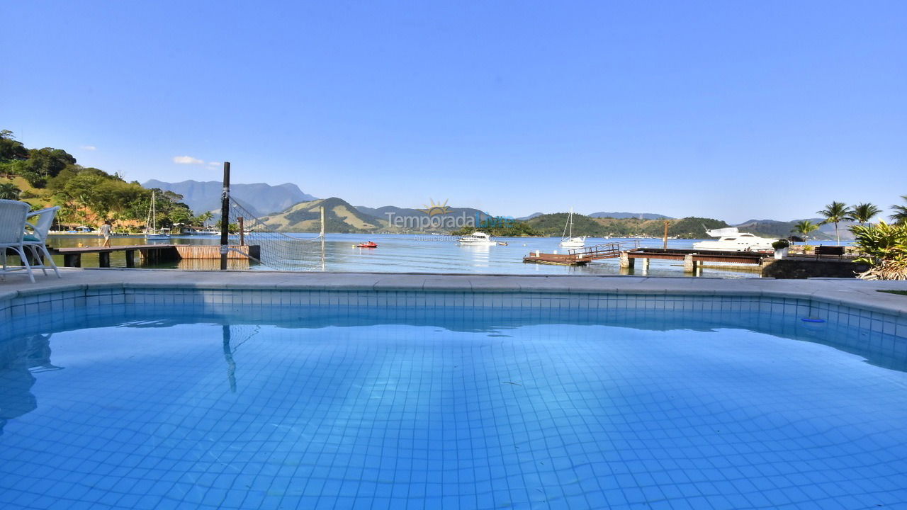 House for vacation rental in Angra dos Reis (Condomínio Caieirinhas)