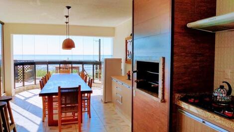 House by the sea for Vacation Rental in Bombinhas - SC.